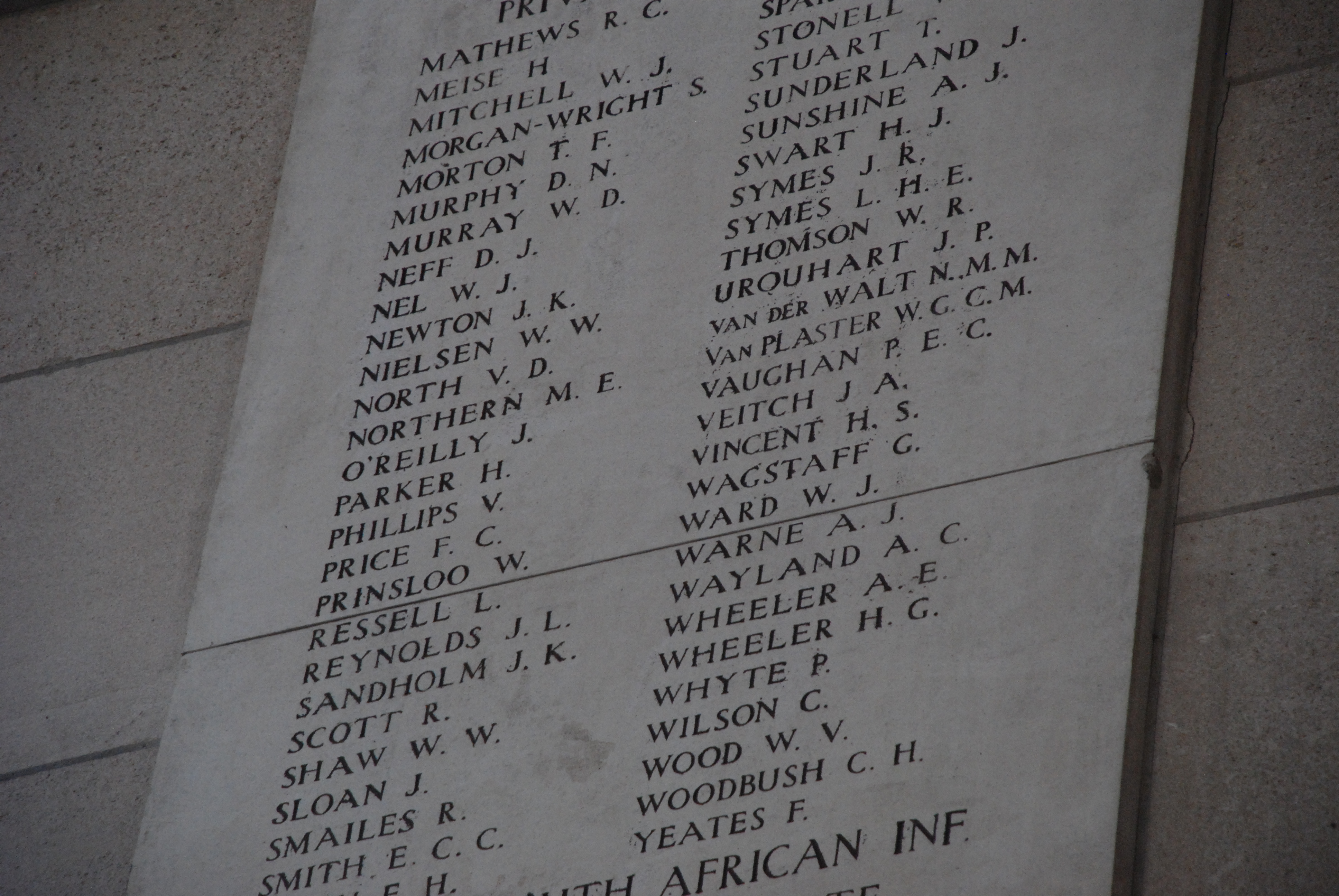 Photo from /search/photos/Belgium/Ieper, West-Vlaanderen/YPRES (MENIN GATE) MEMORIAL/Menin Gate by Ralph/DSC_0195.jpg